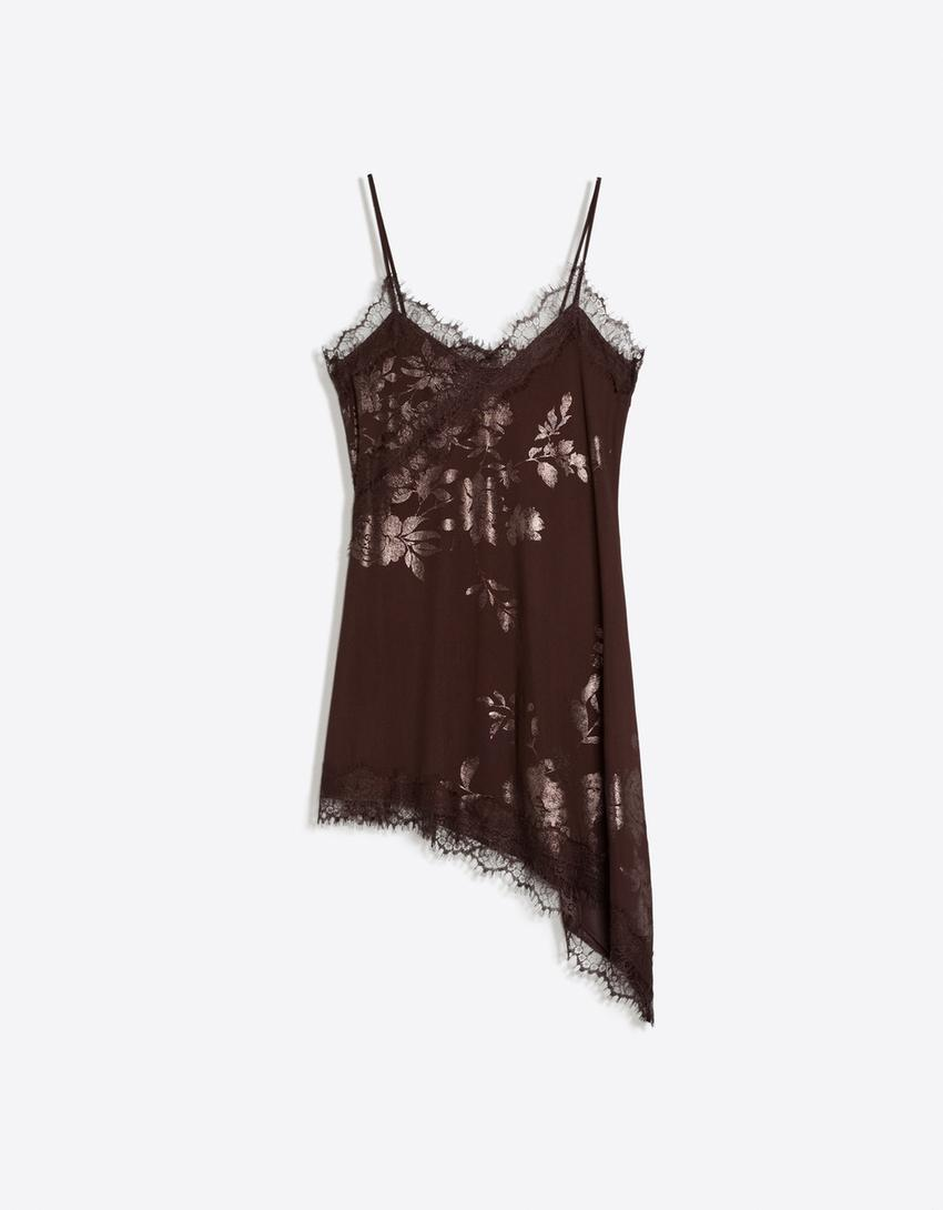 Vestido curto de tule e renda
