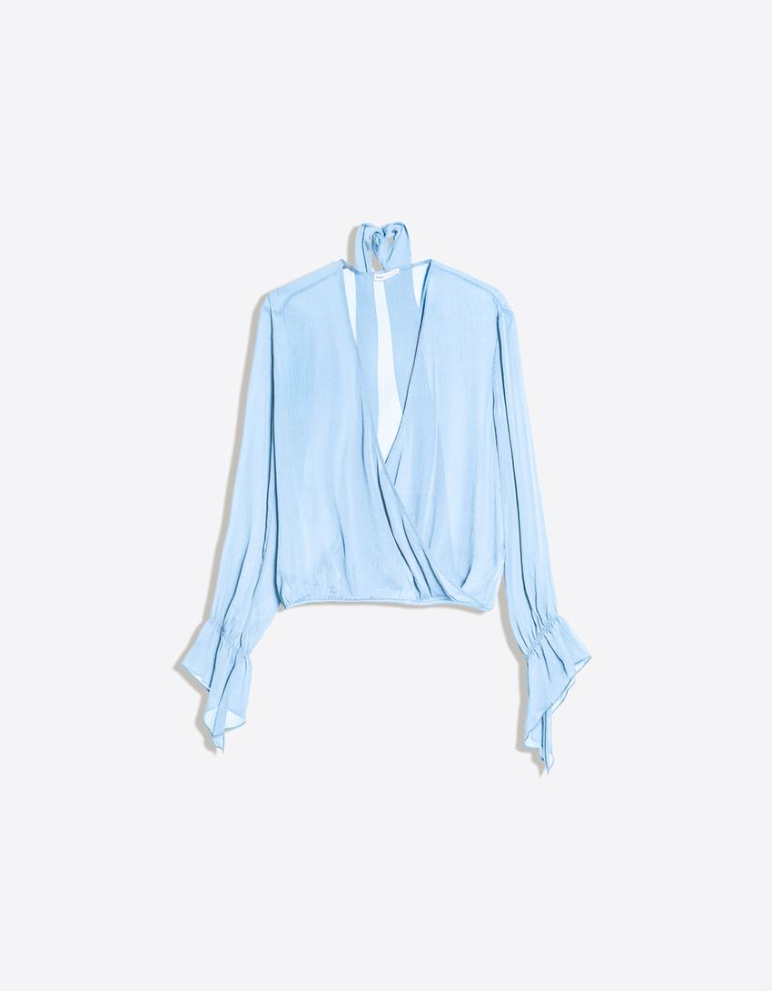Blusa manga comprida cruzada lenço