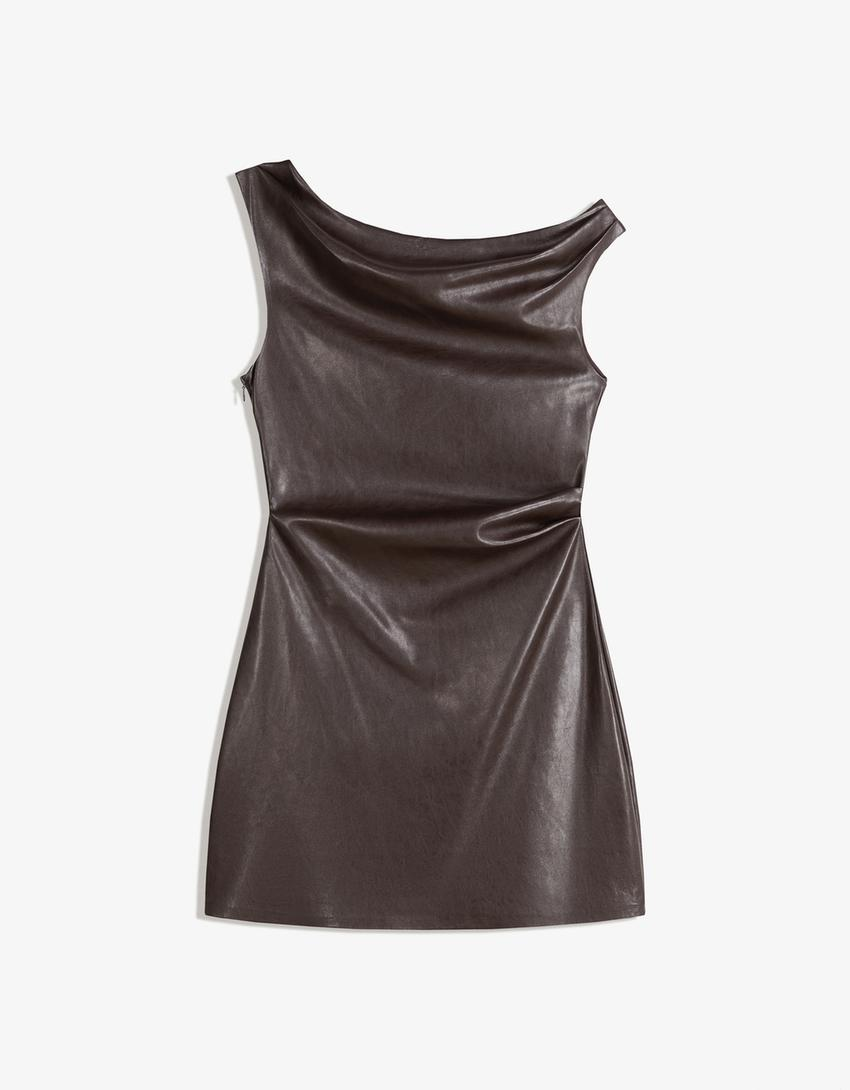Vestido mini assimétrico de poliuretano