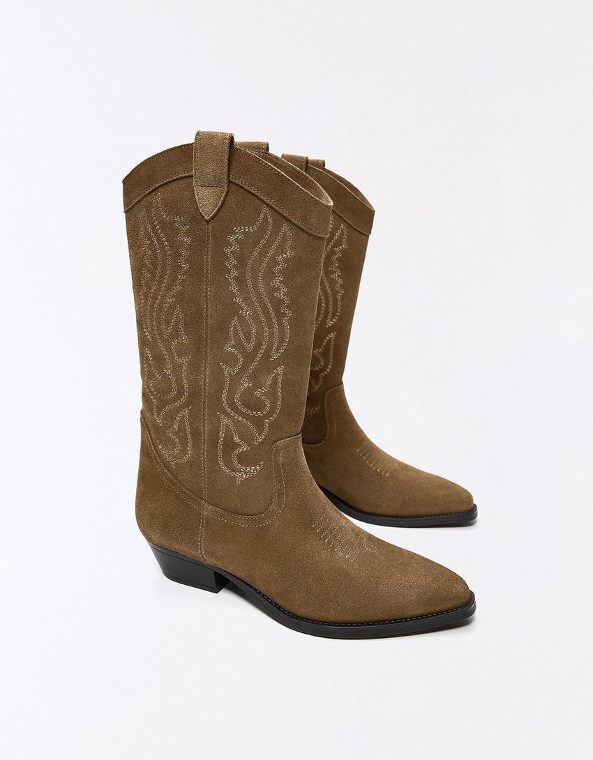 Bota cowboy plana de couro