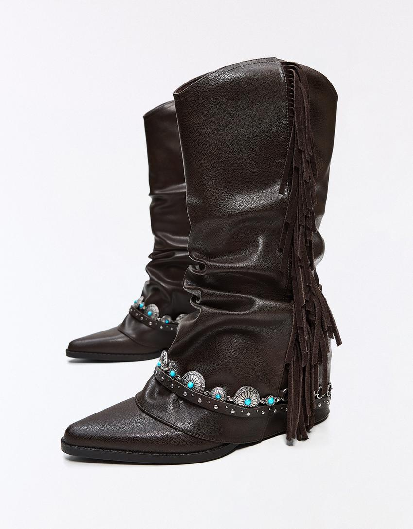 Bota cowboy com franjas